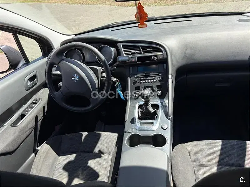 Käytetty Peugeot 3008 Premium 112 HP (82 kW) 2011 Ruskea Farmari