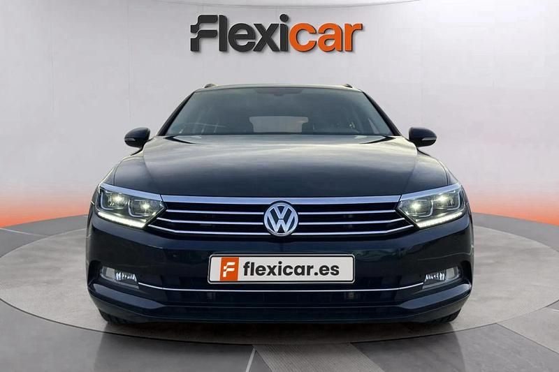 Usado VW Passat Advance 150 CV (110 kW) 2018 Negro Familiar