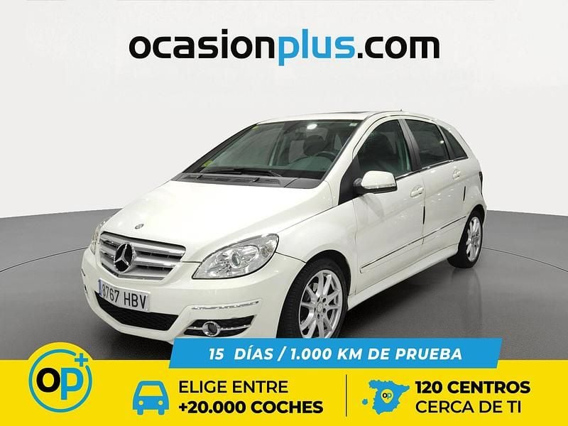 Usado Mercedes B180 109 CV (80 kW) 2011 Blanco Monovolumen