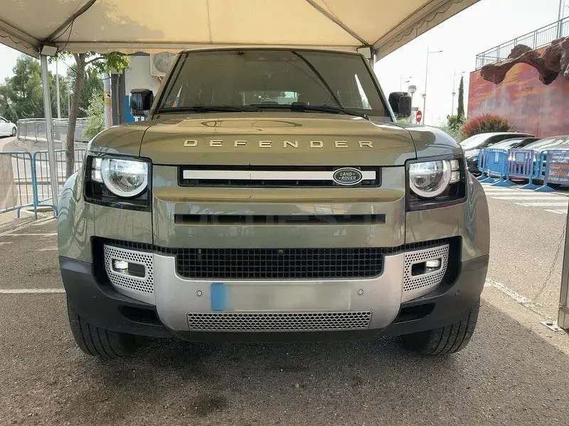 Usado Land Rover Defender SE 249 CV (183 kW) 2022 Verde SUV