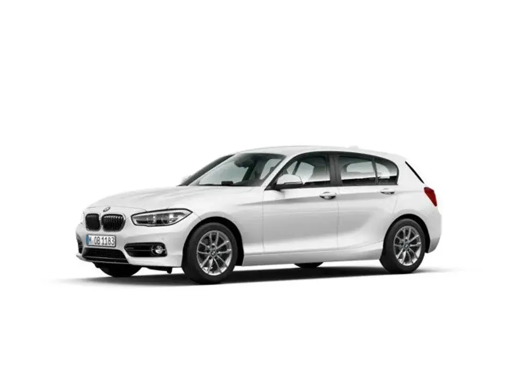 Usado BMW 118 Sport Line 136 CV (100 kW) 2018 Blanco Utilitario