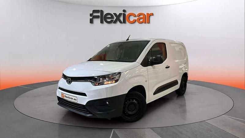 Usado Toyota Proace City City 131 CV (96 kW) 2024 Blanco Monovolumen