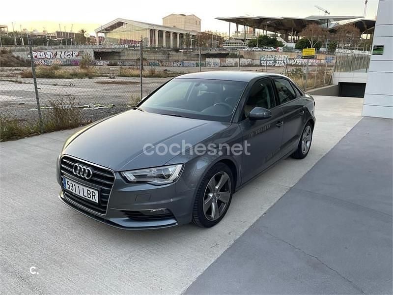 Gris / plata Usado 2015 Audi A3 Ambition Berlina | 14.800 € (Buen precio) - Imagen 1/4