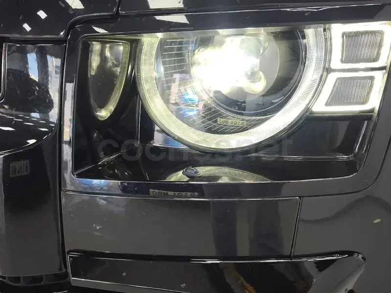Usado Land Rover Defender First Edition 240 CV (176 kW) 2022 Negro SUV