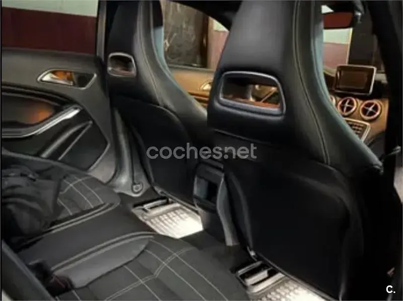 Usado Mercedes A180 Style 122 CV (89 kW) 2014 Gris / plata Berlina