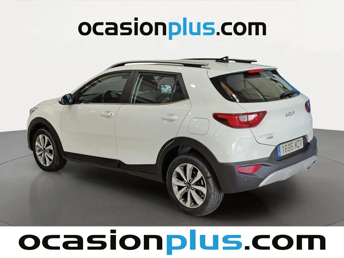 Usado Kia Stonic 100 CV (73 kW) 2025 Blanco SUV