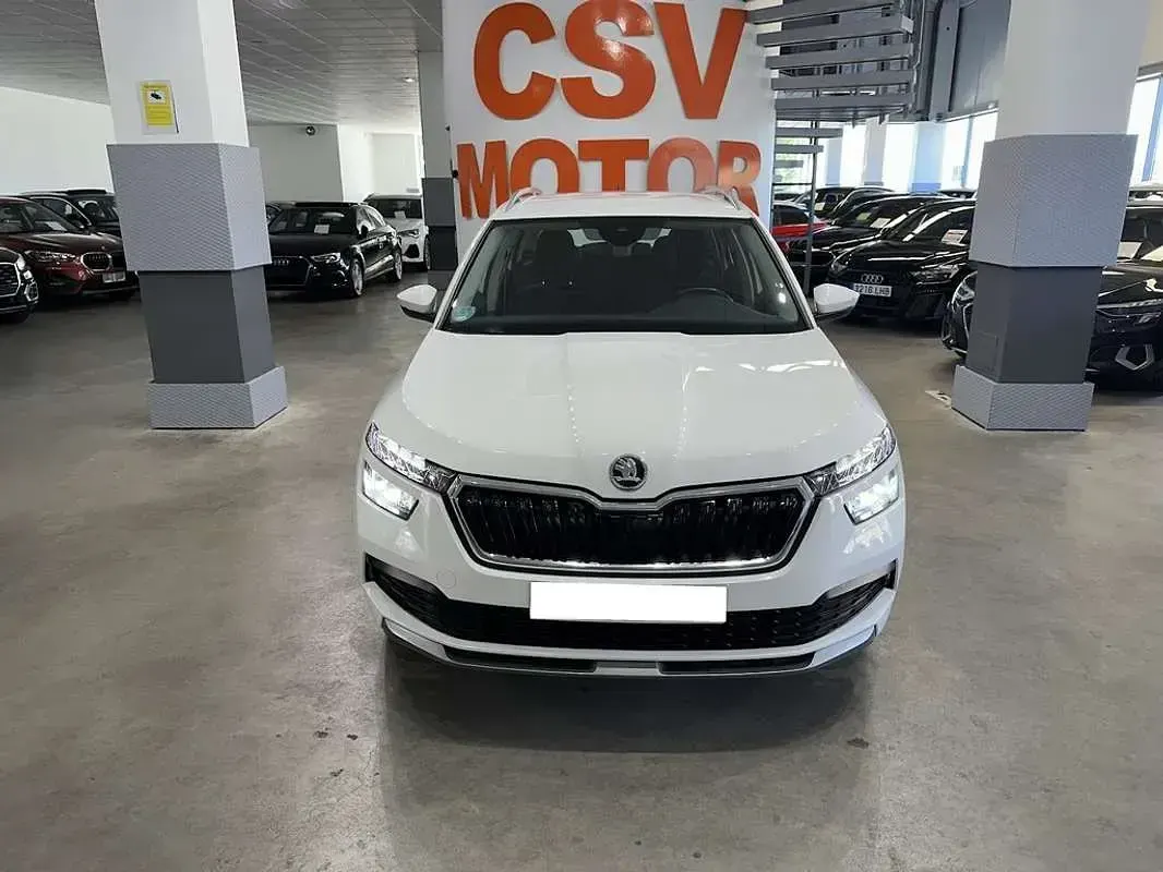 Usado Skoda Kamiq Ambition 110 CV (80 kW) 2022 SUV