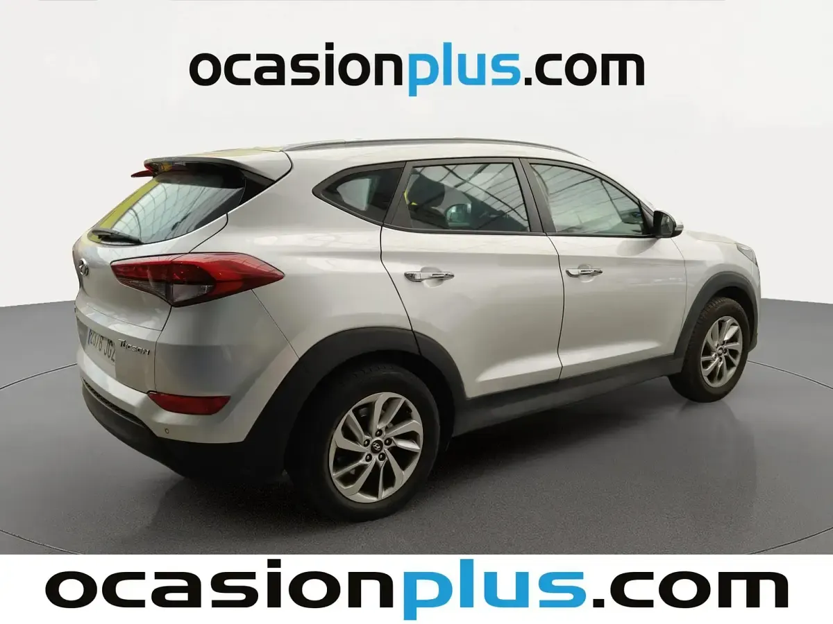 Usado Hyundai Tucson 115 CV (84 kW) 2015 Gris plata SUV