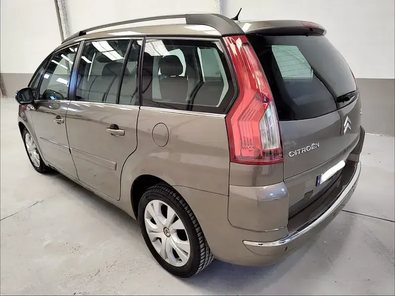 Usado Citroën Grand C4 Picasso 120 CV (88 kW) 2010 Beige Monovolumen