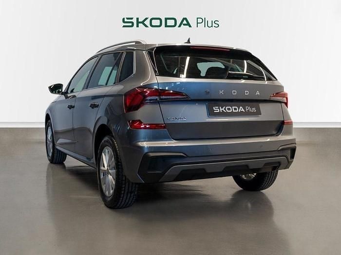 Usado Skoda Kamiq Selection 115 CV (84 kW) 2025 Gris SUV