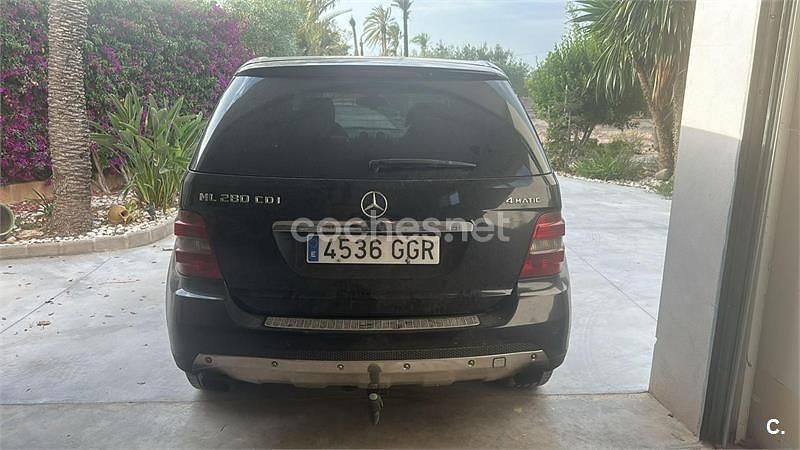 Usado Mercedes ML280 Edition 1 190 CV (139 kW) 2008 Negro SUV