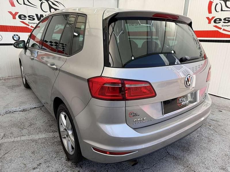 Usado VW Golf VII Advance 110 CV (80 kW) 2015 Plateado Familiar