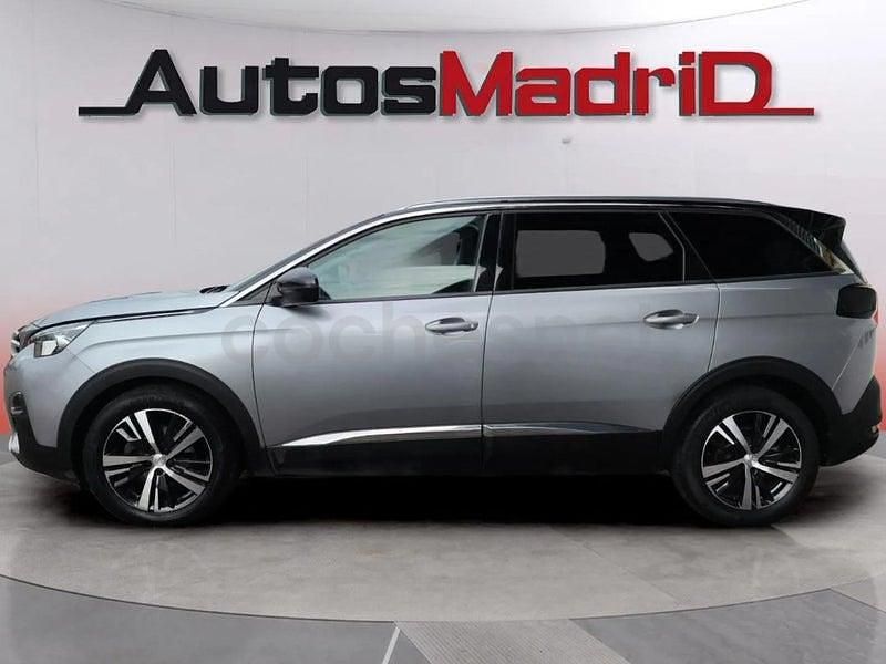 Usado Peugeot 5008 Allure 130 CV (95 kW) 2020 Gris / plata SUV