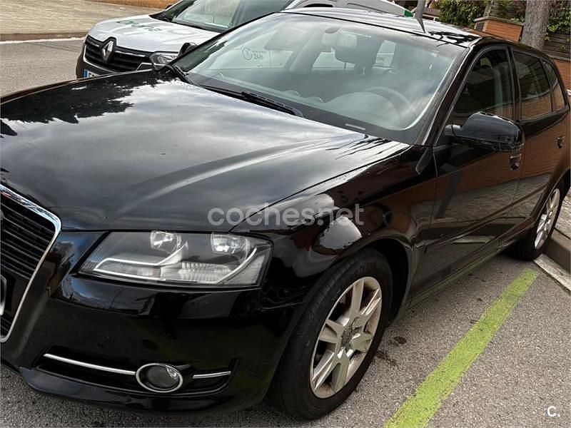 Usado Audi A3 Attraction 105 CV (77 kW) 2011 Negro Utilitario