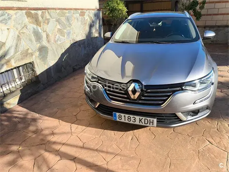 Usado Renault Talisman Intens 110 CV (80 kW) 2017 Gris / plata Familiar