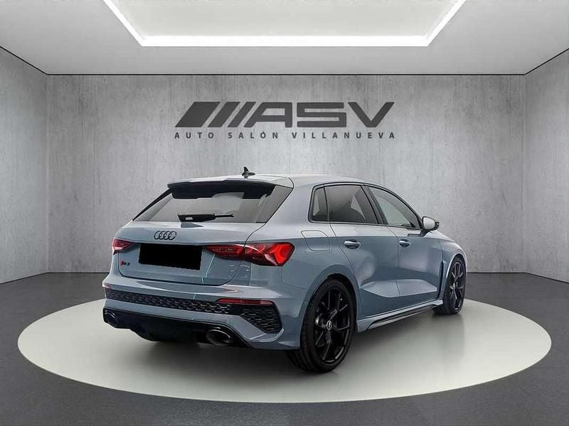 Usado Audi RS3 Sportback Premium 400 CV (294 kW) 2023 Gris Utilitario