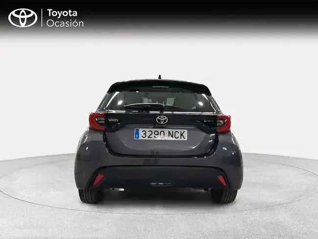 Usado Toyota Yaris Active 116 CV (85 kW) 2025 Gris Utilitario