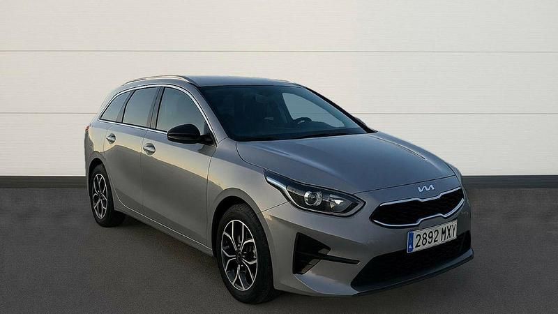 Gris / plata Usado 2025 Kia Ceed Style Utilitario | 21.900 € (Super precio) - Imagen 1/4