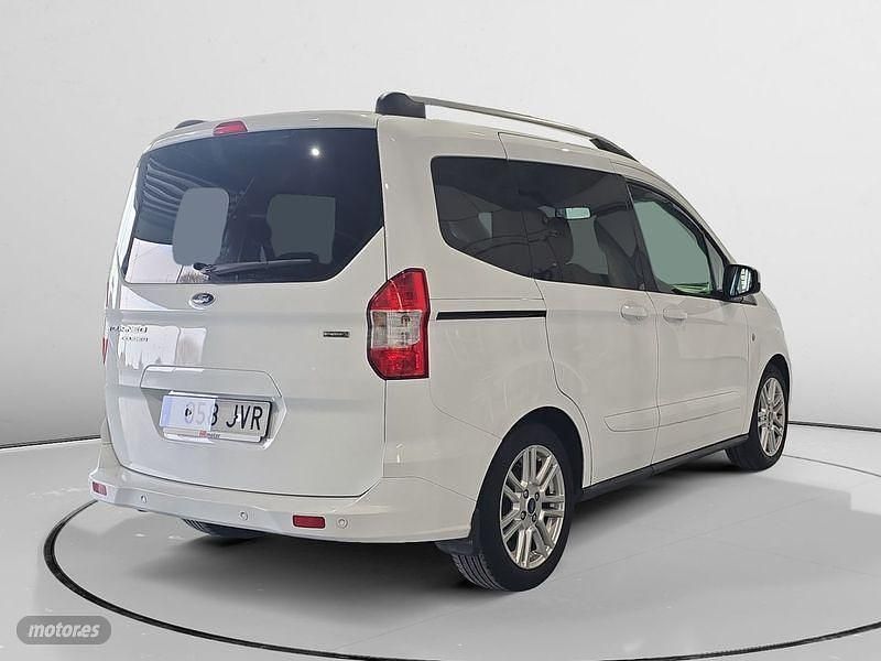 Usado Ford Tourneo Titanium 100 CV (73 kW) 2016 Blanco Van