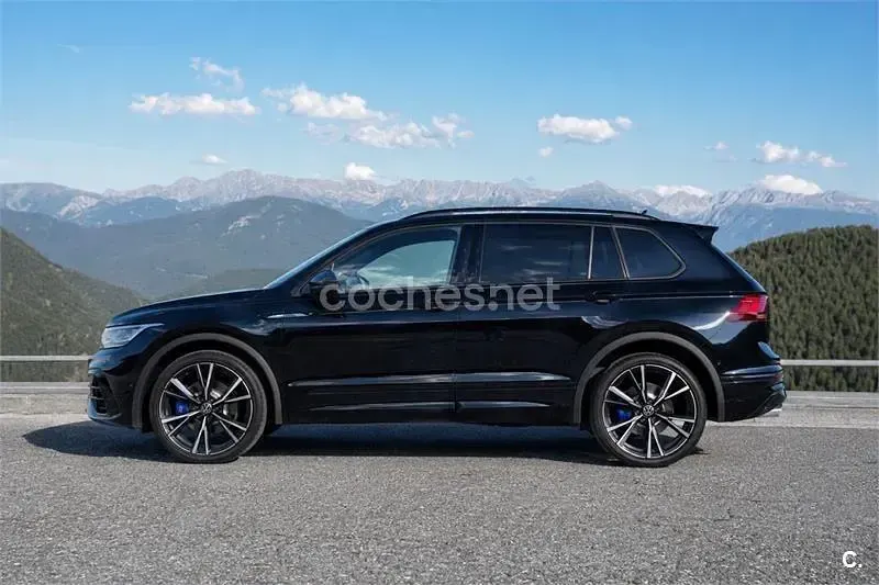 Usado VW Tiguan R-line 320 CV (235 kW) 2023 Negro SUV