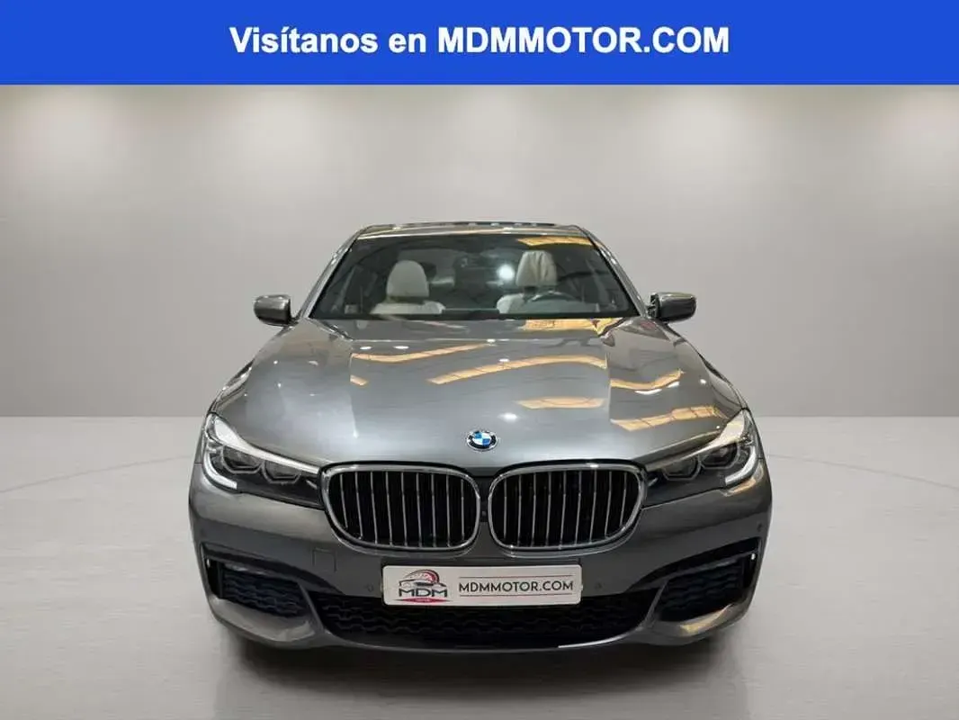 Usado BMW 740 iPerformance 326 CV (239 kW) 2017 Gris Berlina