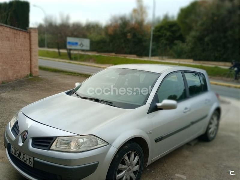 Gris / plata Usado 2006 Renault Mégane II Authentique Berlina | 2350 € (Precio justo) - Imagen 1/4