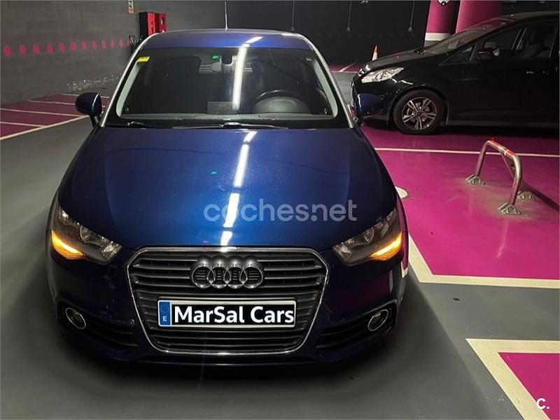 Azul Usado 2012 Audi A1 Attraction Berlina | 9990 € (Precio justo) - Imagen 1/4