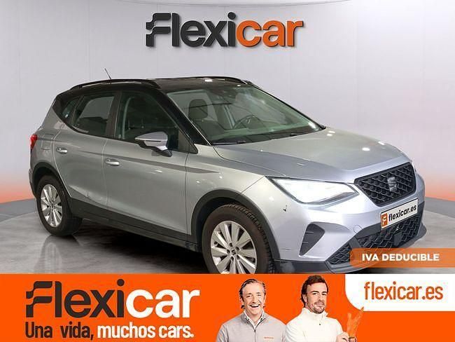 Usado Seat Arona Style 110 CV (80 kW) 2022 Gris SUV