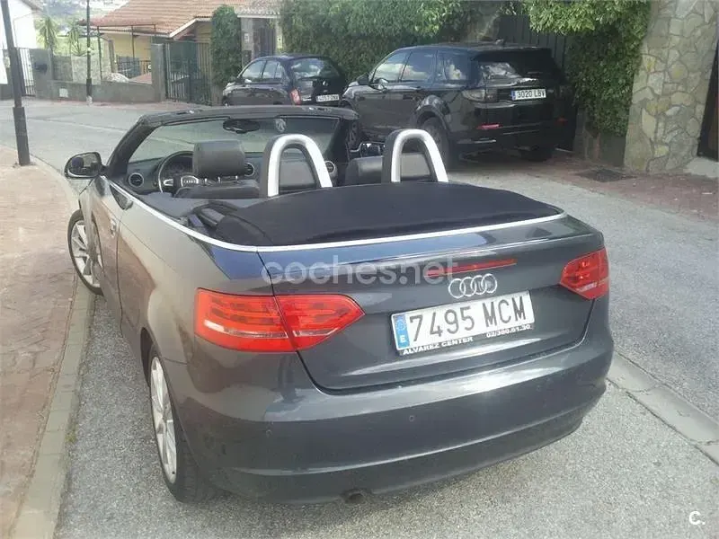 Usado Audi A3 Cabriolet Ambition 105 CV (77 kW) 2010 Gris / plata Descapotable