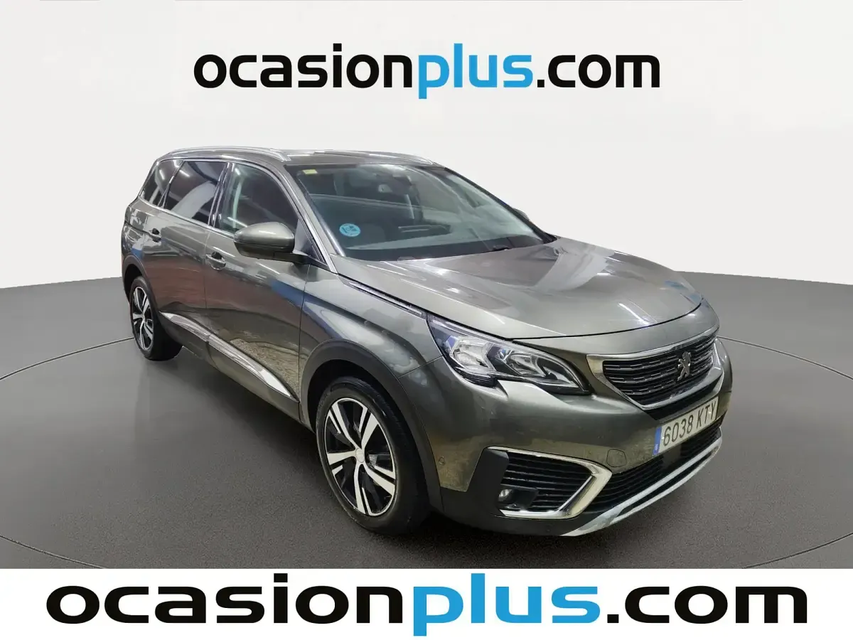 Usado Peugeot 5008 Allure 131 CV (96 kW) 2019 Gris SUV