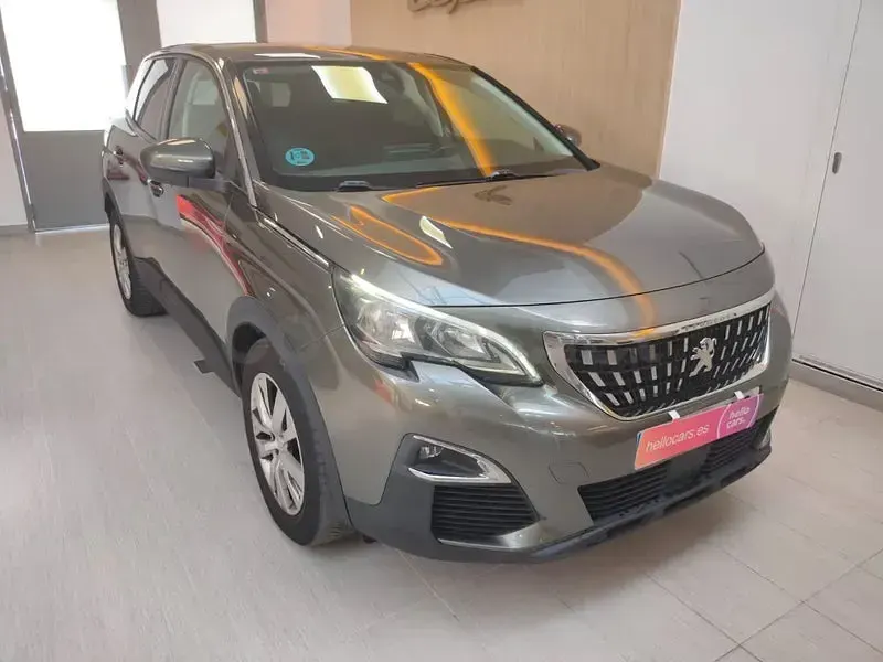 Usado Peugeot 3008 Active 120 CV (88 kW) 2017 Gris / plata SUV