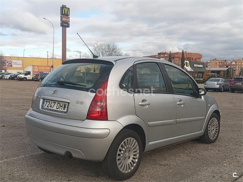Usado Citroën C3 70 CV (51 kW) 2005 Blanco Berlina