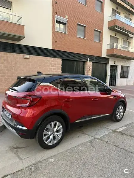 Usado Renault Captur Zen 130 CV (95 kW) 2021 Rojo SUV