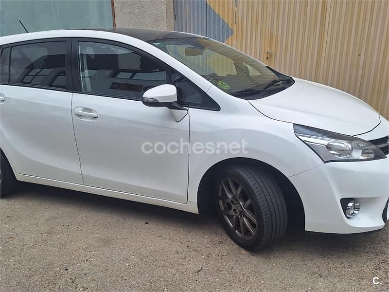 Blanco Usado 2013 Toyota Verso Advance Monovolumen | 6500 € (Precio justo) - Imagen 1/4
