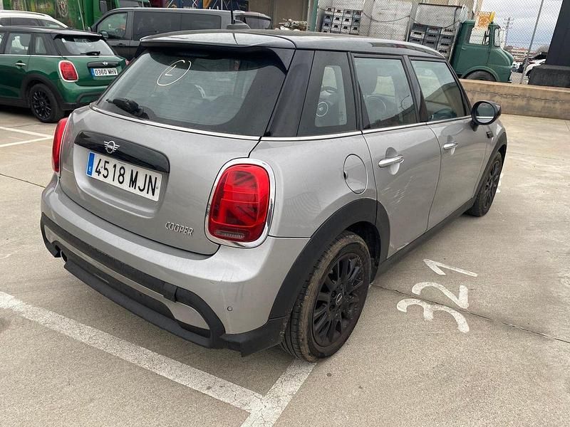Usado Mini Cooper 136 CV (100 kW) 2023 Plata Utilitario