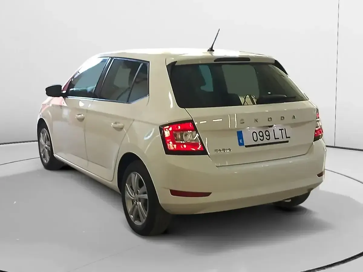 Occasion Skoda Fabia Ambition 95 ch (69 kW) 2021 Blanc Citadine