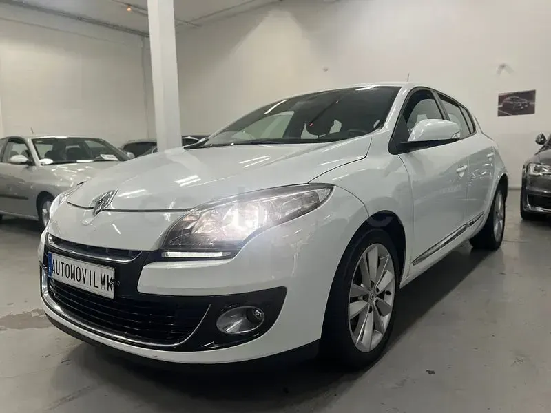Usado Renault Mégane Privilege 130 CV (95 kW) 2012 Blanco Berlina