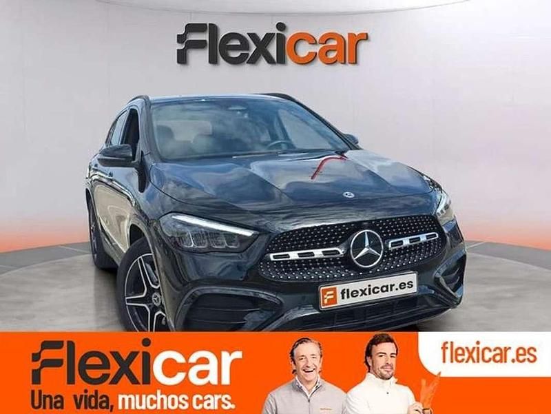 Negro Usado 2025 Mercedes GLA200 SUV | 40.490 € - Imagen 1/4