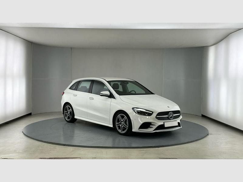 Usado Mercedes B200 150 CV (110 kW) 2024 Blanco polar (sólida) Monovolumen