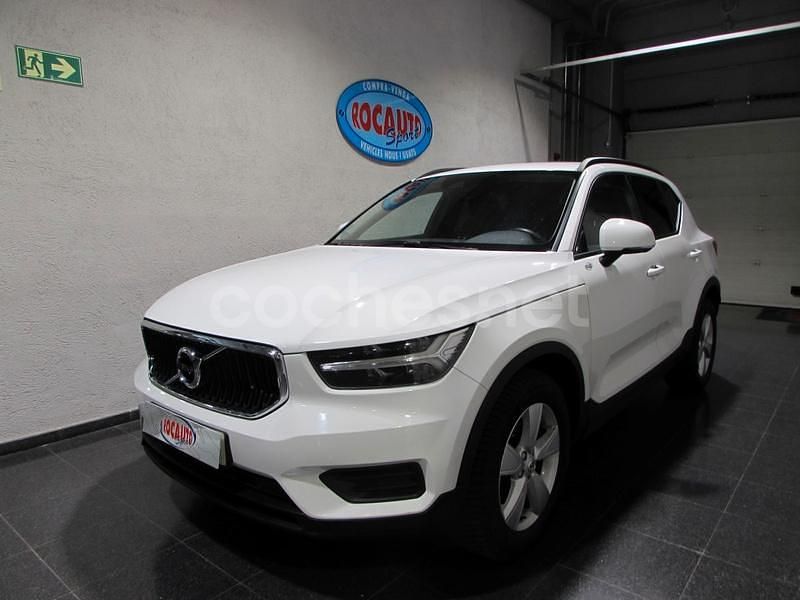 Blanco Usado 2021 Volvo XC40 Momentum SUV | 18.900 € (Precio justo) - Imagen 1/4