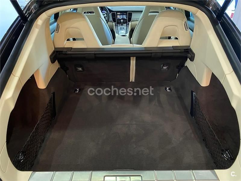 Usado Porsche Panamera 300 CV (220 kW) 2016 Gris / plata Berlina