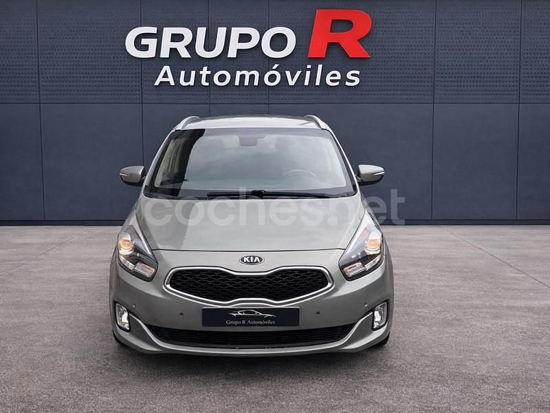Usado Kia Carens 136 CV (100 kW) 2014 Gris / plata Monovolumen
