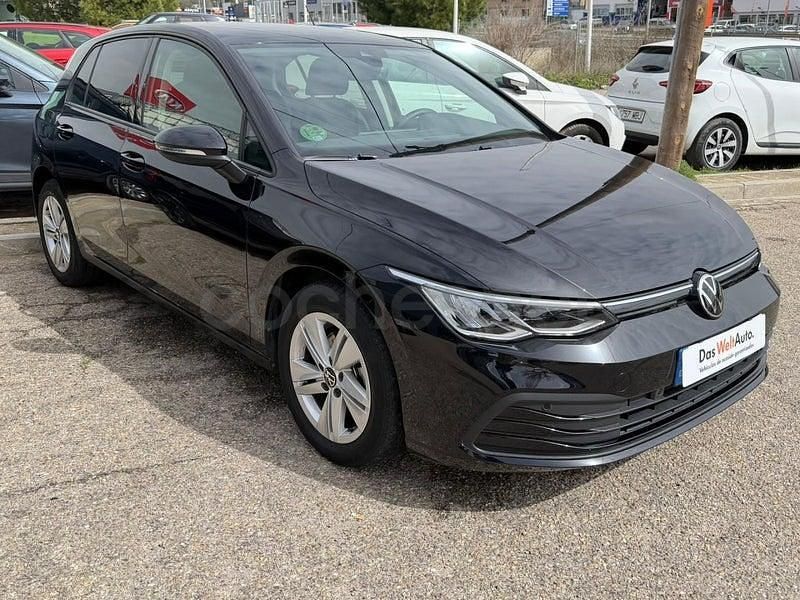 Usado VW Golf VIII Life 115 CV (84 kW) 2023 Negro Berlina