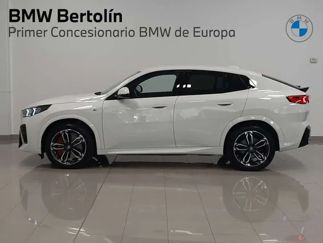 Usado BMW iX2 150 kW (204 CV) 2026 Blanco SUV