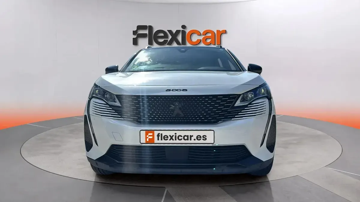 Käytetty Peugeot 5008 GT 131 HP (96 kW) 2021 Valkoinen Katumaasturi