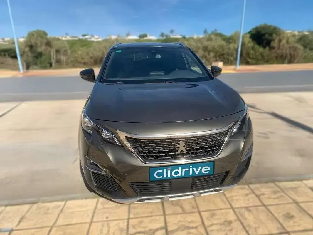 Usado Peugeot 3008 GT-line 131 CV (96 kW) 2019 Verde SUV