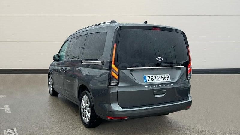 Usado Ford Grand Tourneo Connect Titanium 122 CV (89 kW) 2025 Gris / plata Monovolumen