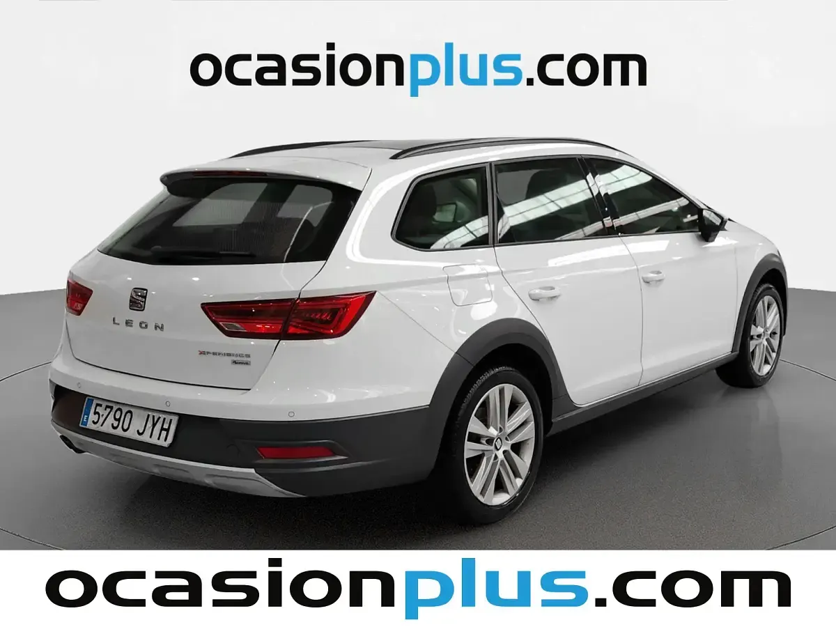 Usado Seat Leon X-Perience 4Drive 184 CV (135 kW) 2017 Blanco Familiar