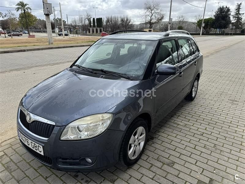 Gris / plata Usado 2008 Skoda Fabia Familiar | 2600 € (Buen precio) - Imagen 1/4