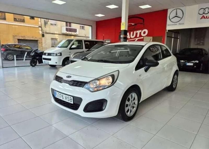Usado Kia Rio 86 CV (63 kW) 2013 Blanco Utilitario